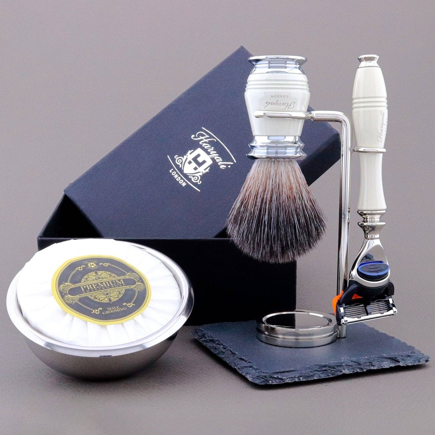 Haryali's Groove Range Shaving Kit
